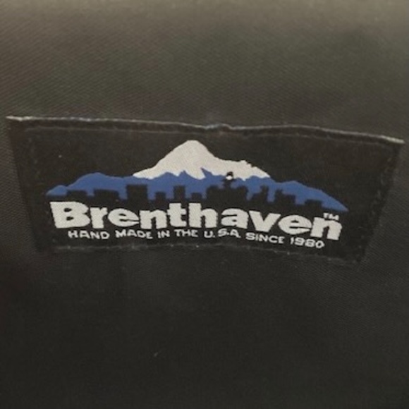 Brenthaven Lightweight Black Computer Bag that’s Made in the USA - Picture 3 of 8